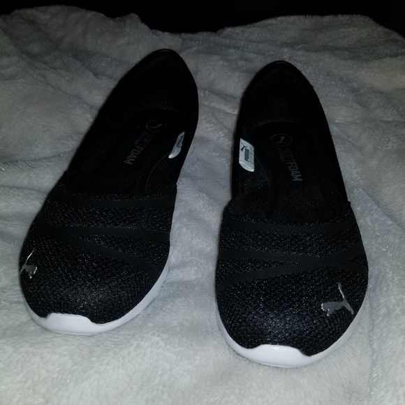 womens wide width pumas